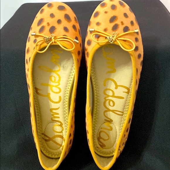 Sam Edelman Golden Tan Leopard Print Girls size 3 slip on suede like Shoes CLEAN - Picture 1 of 8